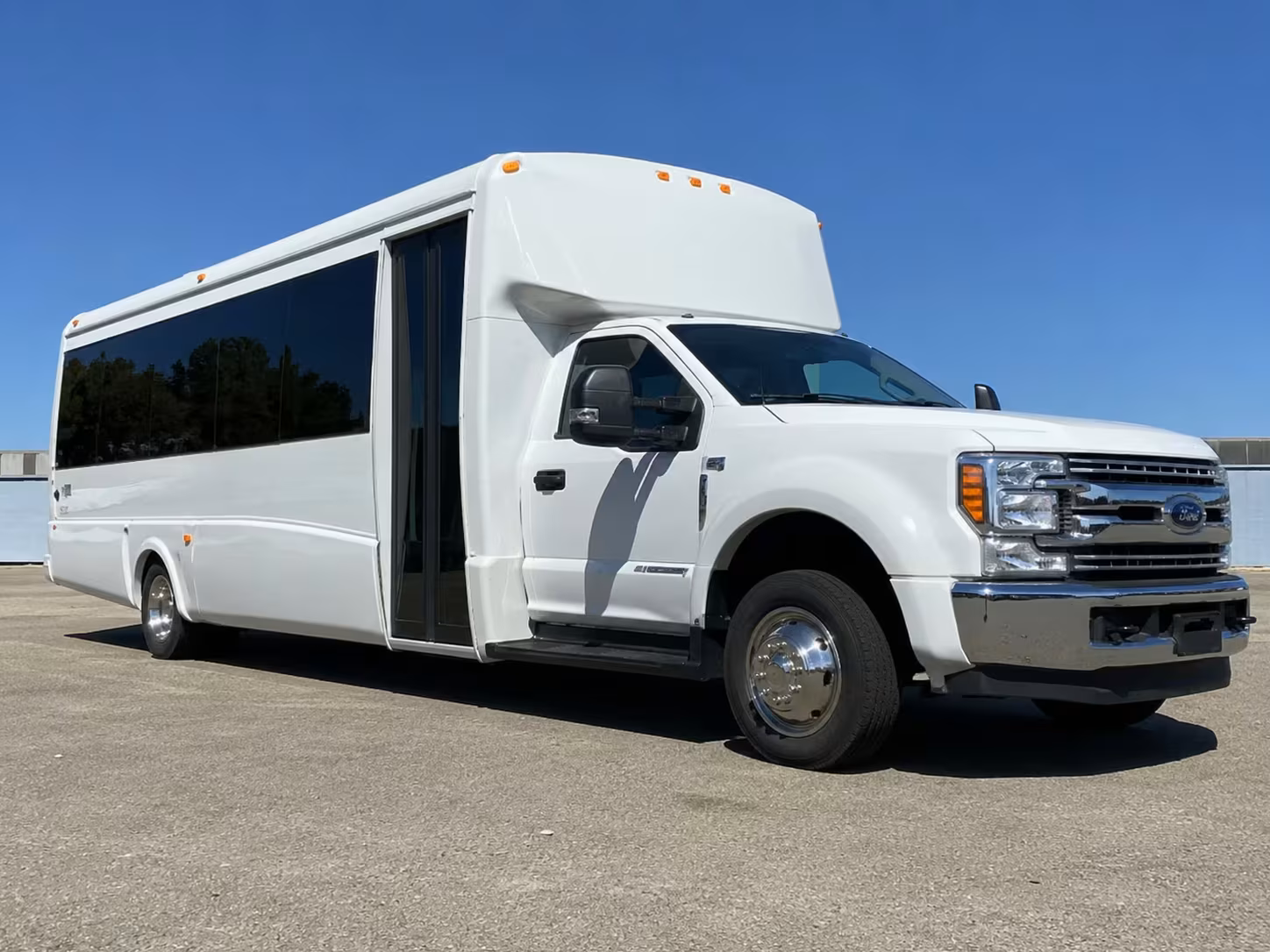 minibus rentals for smaller visalia prom groups on a budget