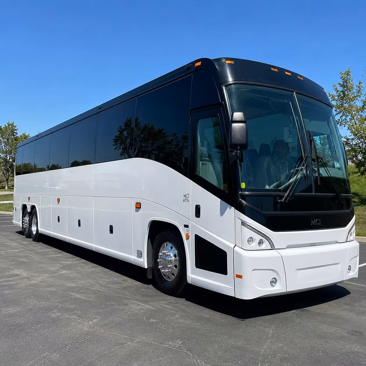 visalia airport to hotel shuttle buses for arriving groups
