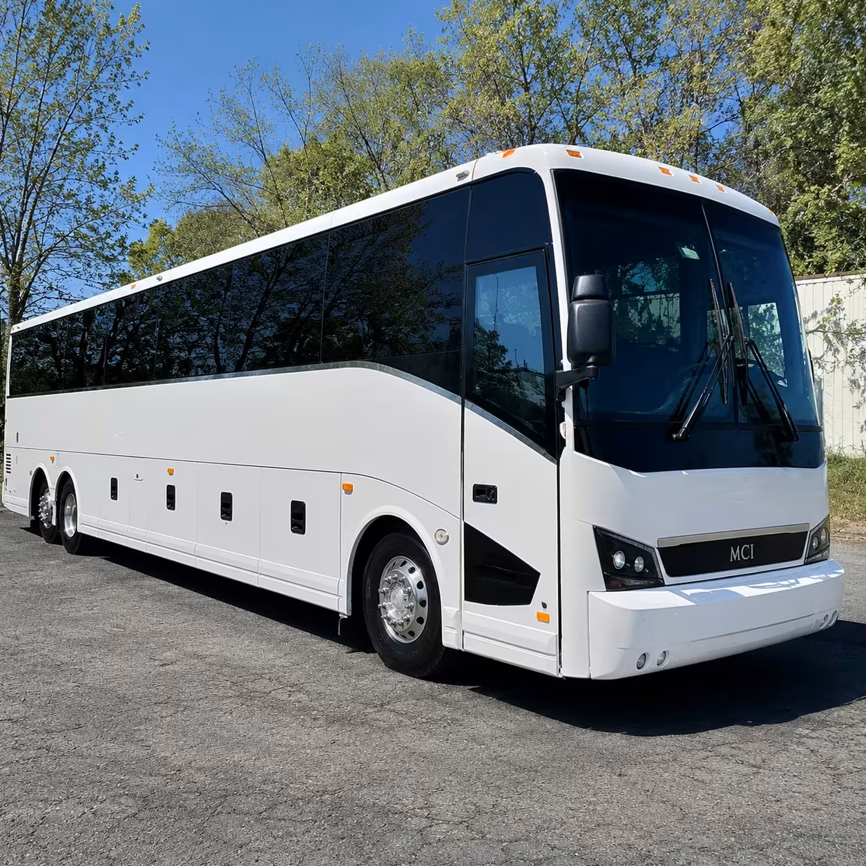 visalia concert shuttle buses to bakersfield and fresno arenas