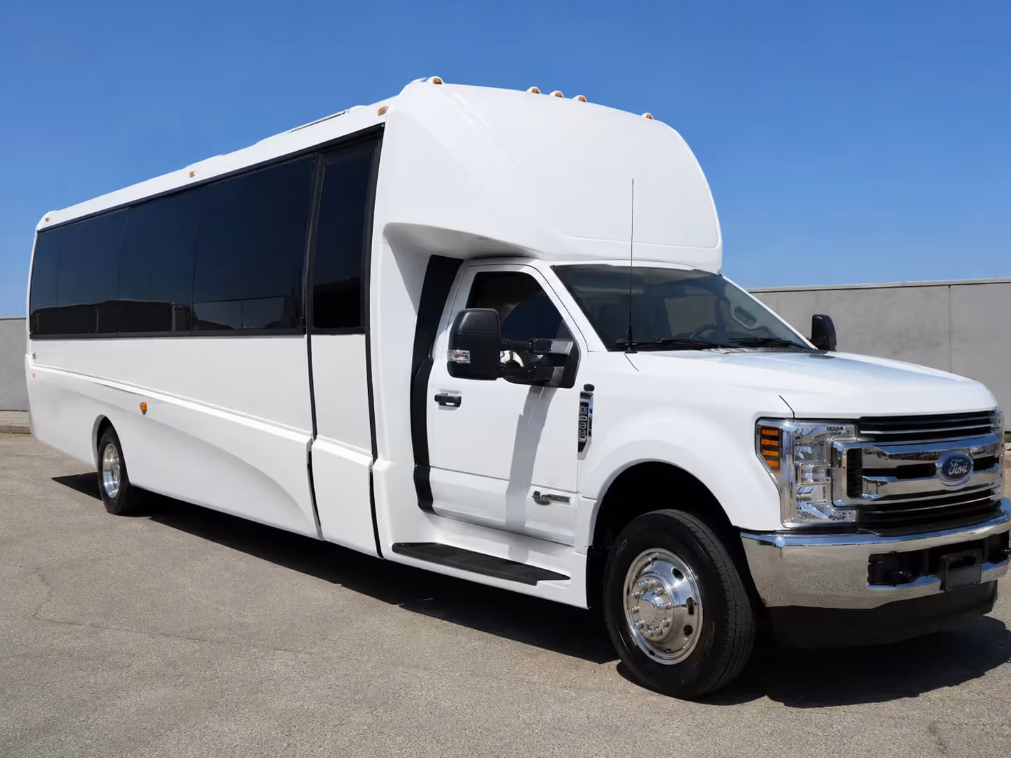 visalia minibus rentals for the bridal party